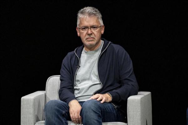 Apple AI chief to retire, replaced by ex-Microsoft executive