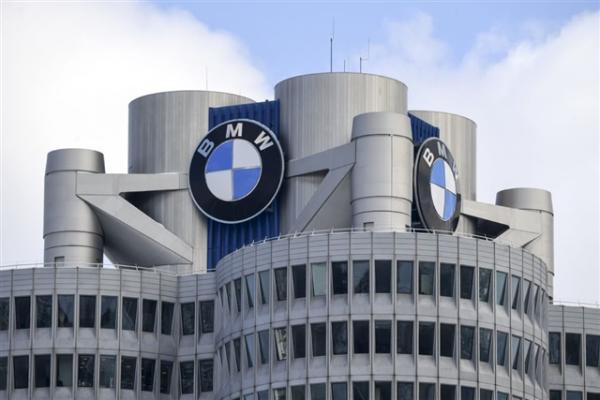 photo of BMW opens Neue Klasse reservations early; car business margin forecast unexpectedly cut in half image
