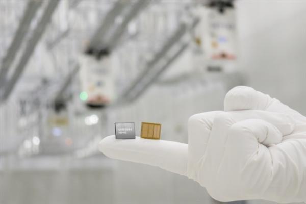 Samsung signs five-year memory deals as…