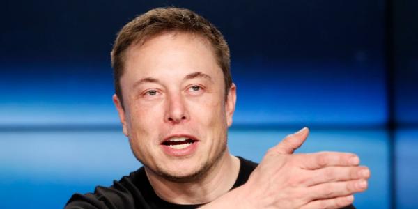 photo of A celebrity jeweler who made a $37,000 ring for Elon Musk said the Tesla CEO canceled their meeting after the jeweler… image