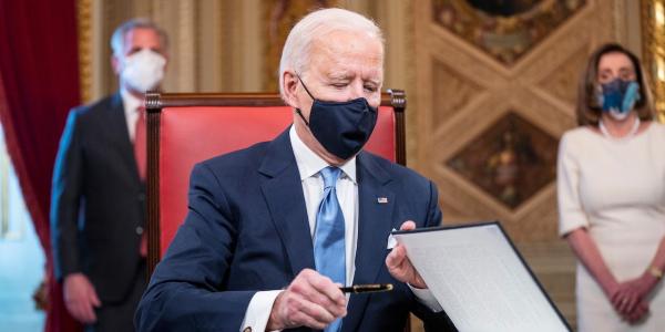 photo of Biden reverses Trump's major environmental rollbacks with executive orders rejoining the Paris accord, cancelling the… image