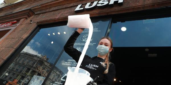photo of The CEO of cosmetics retailer Lush says he's 'happy to lose' $13 million by deleting Facebook, TikTok, Snapchat accounts… image