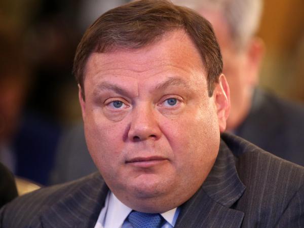 Sanctioned Russian oligarch Mikhail Fridman says he is 'practically under house arrest' and has to eat at home as his…