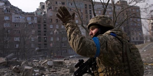 A brigade of Ukrainian marines defending Mariupol said they're running out of ammunition, and face 'death for some,…