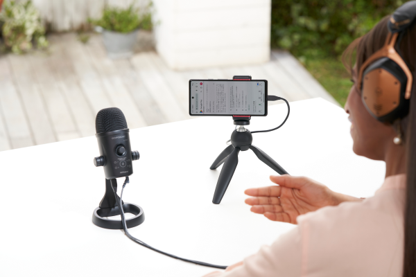 photo of Roland’s mobile podcasting studio gives you a mic and streaming app for $140 image