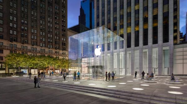 Apple Plans Major iPhone Duo Retail…