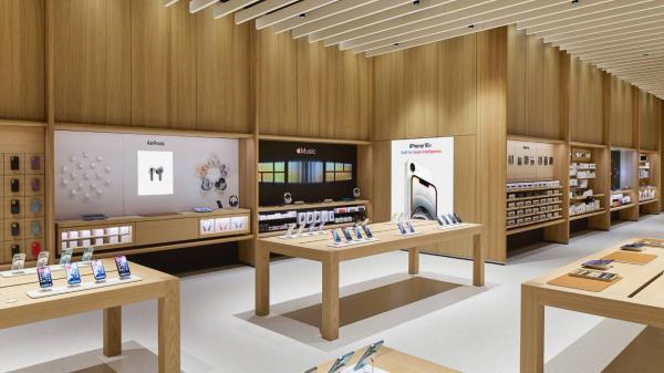 New Apple Store Opens in UK, Another…