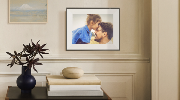 photo of Aura’s impressive e-ink photo frame doesn’t even look digital image