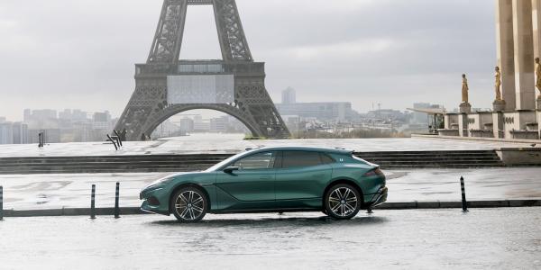 BYD’s 5-minute charging luxury EV is catching on as…