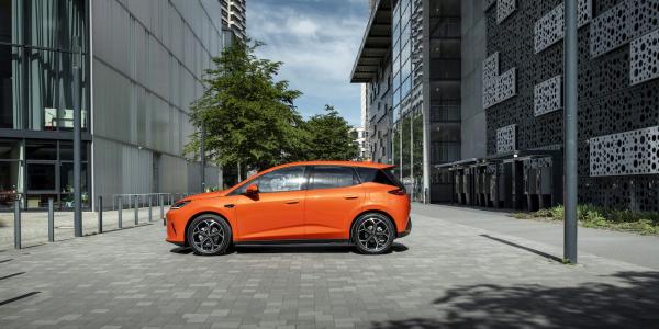 photo of BYD launches its ‘biggest-ever’ sales event in the UK with discounts on PHEVs and EVs image