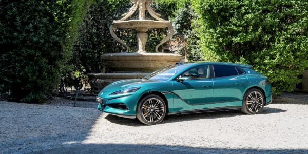 BYD is taking its luxury electric GT on…