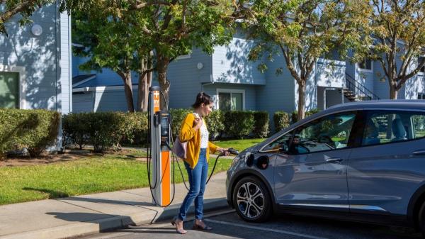 photo of ChargePoint is bringing 2,500 EV charging ports to apartments image
