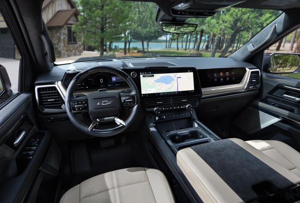 GM updates its trucks’ native software…