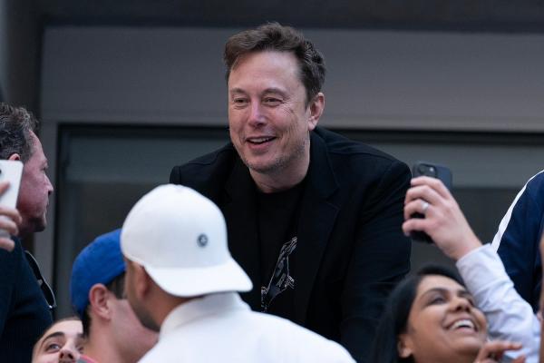 Elon Musk Is Feuding With a Billionaire…