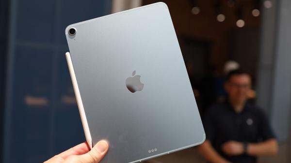 The iPad Air M4 hits its biggest…