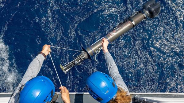 photo of Tiny Robots Reveal Hidden Ocean Chemistry in Low-Oxygen Waters image