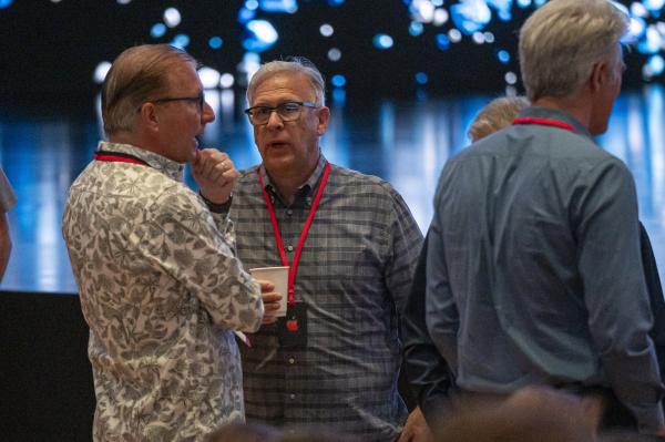 photo of Apple’s top App Store exec, Phil Schiller, follows wave of exits as CEO Tim Cook steps down image