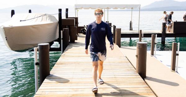 photo of The Zuckerbergs Are Hiring a Lifeguard but Calling It a 'Beach Water Person' image