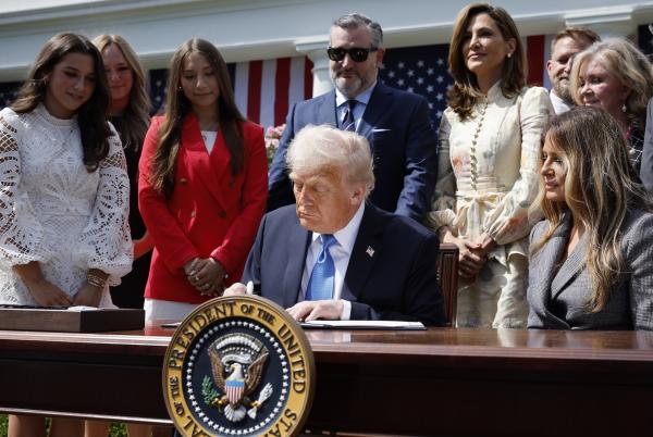 photo of Why a new anti-revenge porn law has free speech experts alarmed  image