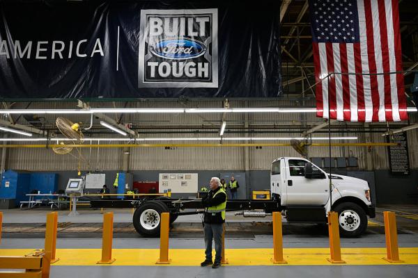 Ford rehires ‘gray beard’ engineers&hellip;