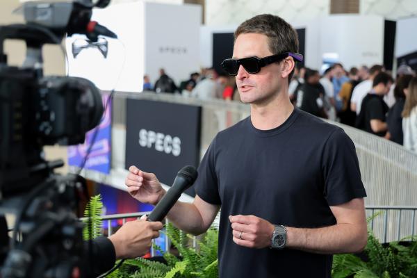photo of Snap CEO sidesteps Specs pre-order questions on Q2 earnings call image