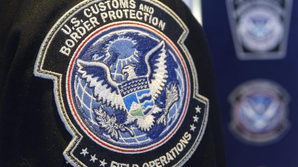 photo of Returning from vacation? The government can search your phone without a warrant. image