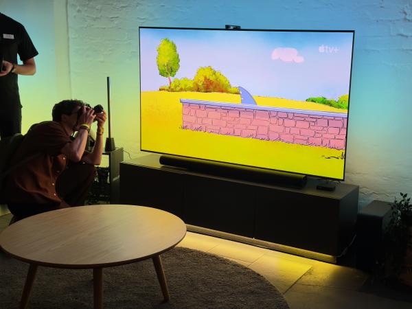 Philips Hue adds more affordable options…