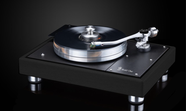 photo of It's a Model and it's looking good: VPI's Model One turntable is simply stunning image