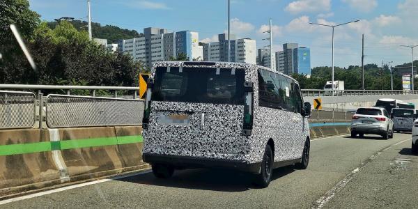 Kia’s larger electric van caught with&hellip;