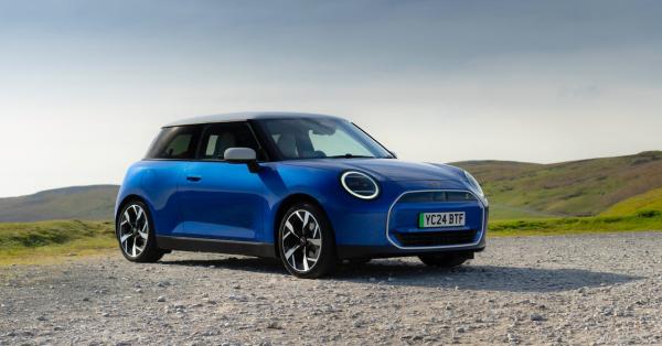 photo of Mini Cooper SE Review: Price, Specs, Availability image