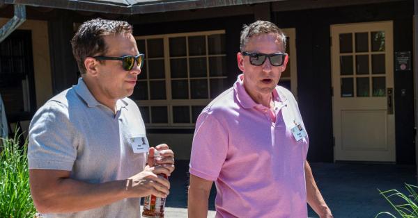 Peter Thiel’s Husband Sued a Flight Attendant Who Says He&hellip;