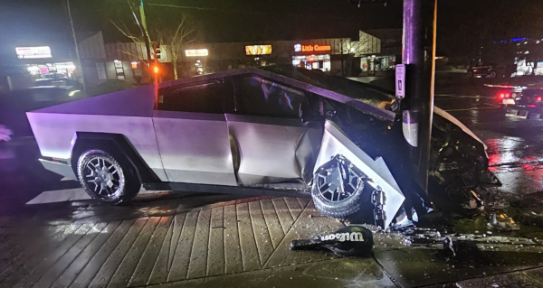 photo of Tesla Cybertruck crash on Full Self-Driving v13 goes viral image