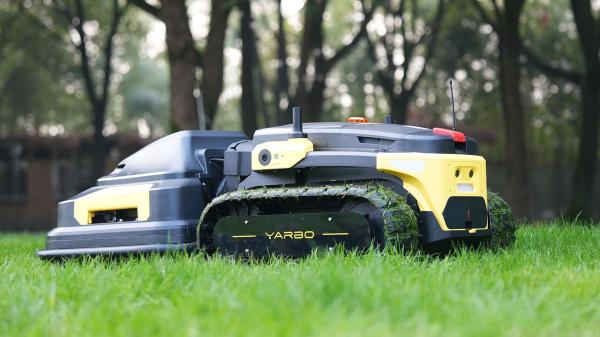 Attack of the AI lawnmowers? Yarbo&hellip;