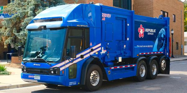 photo of Louisville launches America’s first 100% electric garbage truck fleet image