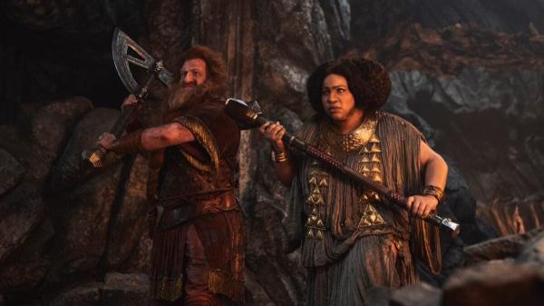 photo of Brandon Sanderson Explains Why He Doesn’t Write About Elves or Dwarves image