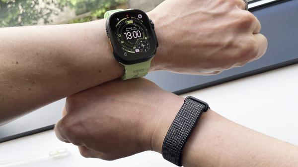 I ran 10km wearing the Google Fitbit Air&hellip;