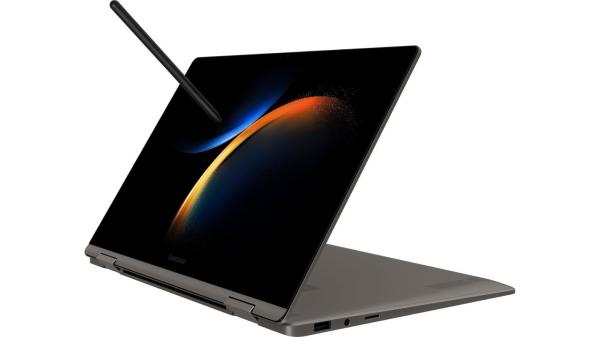 photo of Save $450 on Samsung’s 2-in-1 OLED laptop for daily productivity image