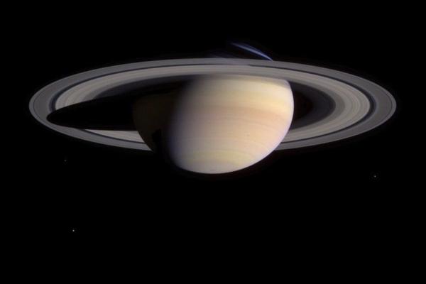 photo of Saturn’s Famous Rings Will Disappear From View This Weekend image