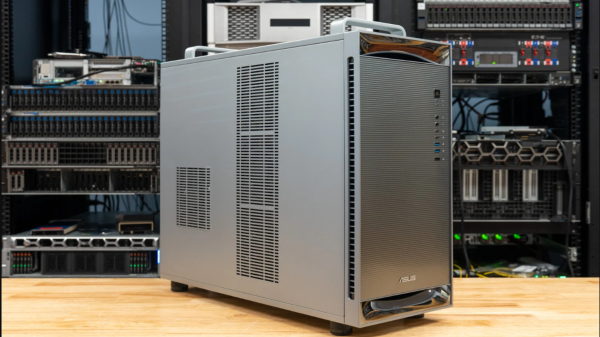 An Asus homage to legendary Apple Mac…