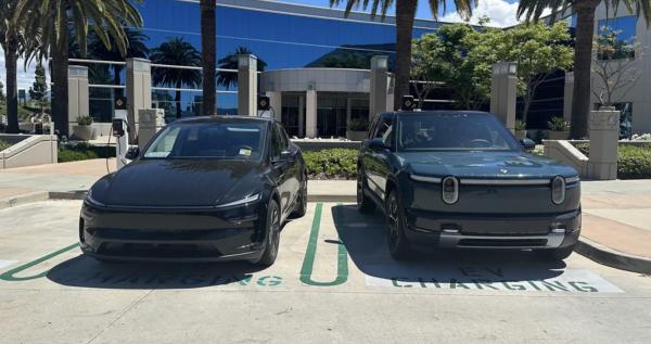 photo of Rivian R2 vs Tesla Model Y spotted side-by-side: Detailed size comparison image