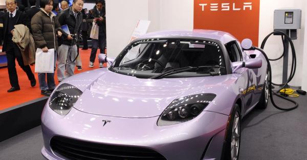 Tesla’s Roadster 2 Is Late—and&hellip;