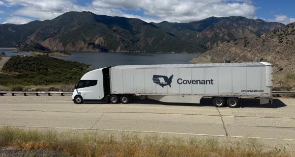 photo of Tesla Semi tackles the Grapevine with a loaded trailer, leaves fleet operator ‘amazed’ image