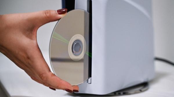 PS5 hack delivers native PS2 disc…