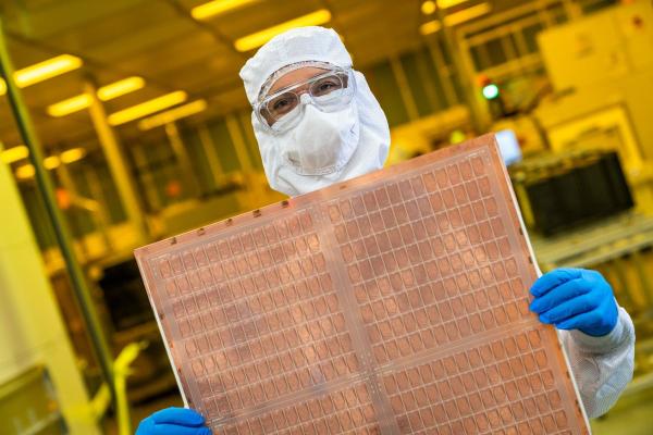 photo of BOE reportedly mulls producing glass substrates for China's CPUs —  new focus on semiconductors image