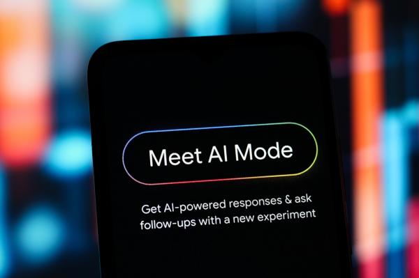 Google’s AI Mode can now track flight…