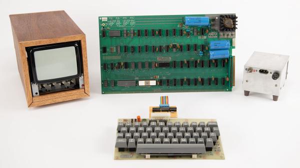 photo of Rare Apple-1 Computer Sells for $375,000 image