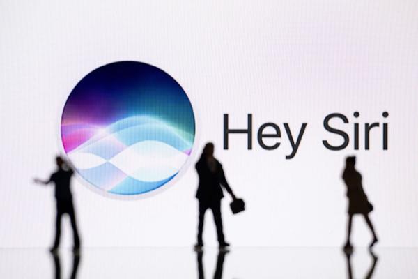 photo of Apple Overpromised on AI Siri and Its Staff Is Not Happy About it image