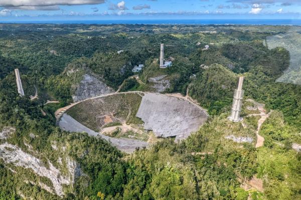 photo of Jaw-Dropping Report Reveals Causes of Arecibo Telescope Collapse image