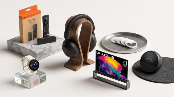 photo of Amazon's Labor Day sale has our best-rated tech up to 60% off — OLED TVs, Garmin, AirPods, Ring Doorbells and more image