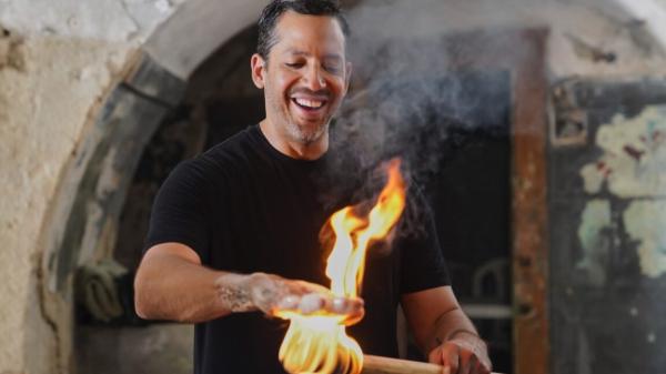 David Blaine shows his hand in Do Not…